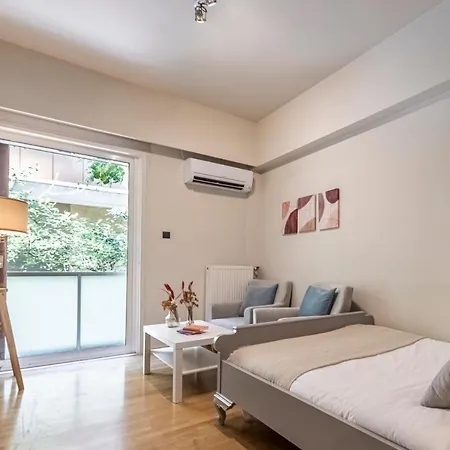 Apartment Phaedrus Living Center Cozy Studio Lykavitos *